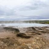 El Geysir es el géiser conocido más antiguo del mundo y el que ha dado nombre a este tipo de termalismo. Se ha calculado que lleva activo unos 10.000 años. Desde el año 2006 está sin actividad ya que los continuos terremotos que se producen en la zona bloquearon el conducto de salida del géiser. (Autor: Antonio P. López)