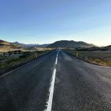 Carretera entre un paisaje volcánico desolado en Snæfellsnes. (Autor: Antonio P. López)