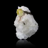 Stillwellite-(Ce)Macizo Dara-i-Pioz, Cordillera Alay, Distrito Tobei, Región Nohiyahoi Tobei Jumhuri, Tayikistán4.5 x 7 x 5.5 cm / main crystal: 1.5 cm (Author: MIM Museum)