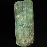 Beryl (variety aquamarine), QuartzMina Heffernan Bros wolfram, Condado Gough, Nueva Gales del Sur, Australia4.5 x 2.0 cm (Author: am mizunaka)