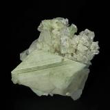 Feldspar Group (variety adularia), Chlorite Group, Quartz<br />Southern Alps mountain range, New Zealand<br />4.0 x 3.5 cm<br /> (Author: am mizunaka)