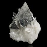 Tetrahedrite with QuartzZona minera Mundo Nuevo, Mundo Nuevo, Huamachuco, Provincia Sánchez Carrión, Departamento La Libertad, Perú6,5	x	7,5	x	5,5	cm (Author: MIM Museum)