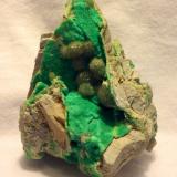 Wavellite, Variscite<br />Avant Mine, Avant, Garland County, Arkansas, USA<br />5.7 x 4.4 cm<br /> (Author: JC)