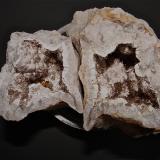 Quartz replacing fossilCondado Monroe, Indiana, USAabout 6 cm maximum dimension (Author: Bob Harman)