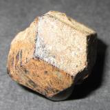 Almandino (Grupo Granate)Teso de la Calera schist, Pinilla de Fermoselle, Villar del Buey, Comarca Sayago, Zamora, Castile and León, Spain25 x 20 mm. (Autor: prcantos)