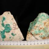 Malachite and AzuriteDistrito Newport, Condado Pend Oreille, Washington, USAAbout 9 x 6 cm. each (Author: Bob Harman)