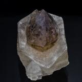 Quartz (variety smoky quartz), QuartzMonte Petersen, Zona Hallelujah Junction, Condado Washoe, Nevada, USA3.2 x 4.2 cm (Author: am mizunaka)