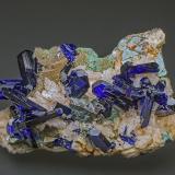 Azurite, Dolomite, MalachiteTouissit, Distrito Touissit, Provincia Jerada, Región Oriental, Marruecos5.0 x 3.2 cm (Author: am mizunaka)