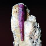 Corindon (variedad rubí)<br />Ketito, Región Arusha, Tanzania<br />Cristal de 3,40 cm.<br /> (Autor: Antonio P. López)