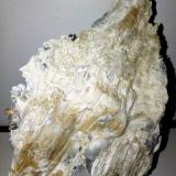 Asbesto<br />Pedrera Falinch, Serrat d'en Felinc, Setcases, Comarca Ripollès, Gerona / Girona, Cataluña / Catalunya, España<br />11x11 cm.<br /> (Autor: Adri Rodríguez)