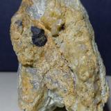 Geocronita, Cuarzo<br />Pollone Mine, Municipio Vagli Sotto, Provincia Lucca, Toscana, Italia<br />82 x 52 mm<br /> (Autor: Sante Celiberti)