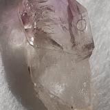 Quartz (variety amethyst)Saurüssel, Zona Mörchner, Zemmgrund, Valle Ziller (Zillertal), Tirol Norte, Tirol, Austria2 x 0,8 cm (Author: Volkmar Stingl)