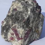 Corundum (variety ruby)Distrito Mysore, Karnataka, India5 x 4,5 cm (Author: Volkmar Stingl)