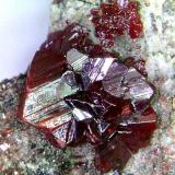 Cinabrio<br />Mina El Entredicho, Almadenejos, Comarca Valle de Alcudia, Ciudad Real, Castilla-La Mancha, España<br />Grupo de cristales de 5 mm.<br /> (Autor: Antonio P. López)