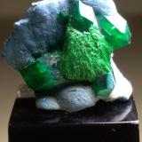 Dioptase, Malachite, SchattuckiteKaokoveld Plateau, Región Kunene, Namibia18 x 18 mm (Author: Sante Celiberti)