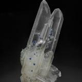 Quartz, FluoriteAmborompotsy, Distrito Ambatofinandrahana, Región Amoron'i Mania, Madagascar13.0 x 6.4 cm (Author: am mizunaka)