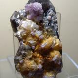 Fluorapatite, Quartz (variety smoky), MuscoviteChumar Bakhoor, Valle Hunza, Distrito Nagar, Gilgit-Baltistan (Áreas del Norte), Paquistán67 x 39 mm (Author: Sante Celiberti)