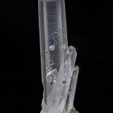 Quartz, FluoriteAmborompotsy, Distrito Ambatofinandrahana, Región Amoron'i Mania, Madagascar11.1 x 3.2 cm (Author: am mizunaka)