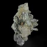 Quartz, EpidotePuerto de Smerwick, Smerwick, Condado de Kerry, Irlanda8.4 x 4.6 cm (Author: am mizunaka)