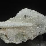 Quartz, CalciteDalnegorsk, Distrito urbano Dalnegorsk, Primorsky Krai, Rusia11.1 x 9.1 cm (Author: am mizunaka)