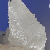 Calcite, PyriteTúnel norte Wuyi (obras), Wuyishan, Prefectura Nanping, Provincia Fujian, Chinaxl 2 cm (Author: Volkmar Stingl)