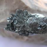 Hematites<br />Cantera Latores, El Castro-Llagú, Latores, Oviedo, Comarca Oviedo, Principado de Asturias (Asturias), España<br />Cristal de 3 x 1,5 cm.<br /> (Autor: minero1968)