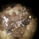 Cerusita<br />Mina Mineralogia, El Molar, Comarca Priorat, Tarragona, Cataluña / Catalunya, España<br />mismo cristal 30 aumentos<br /> (Autor: Javier Rodriguez)