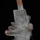 Quartz, HematiteJinlong, Longchuan, Prefectura Heyuan,  Provincia Guangdong, China8.1 x 3.5 x 7.0 cm (Author: am mizunaka)