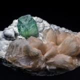 Fluorapophyllite, StilbiteDistrito Jalgaon, Maharashtra, India11.5 x 7.2 cm (Author: am mizunaka)