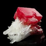 Rhodochrosite on Quartz and with HübneriteMina Huayllapon (Mina Huallapon), Pasto Bueno, Distrito Pampas, Provincia Pallasca, Departamento Ancash, Perú14,0 	x	12,0	x	11,0	cm (Author: MIM Museum)